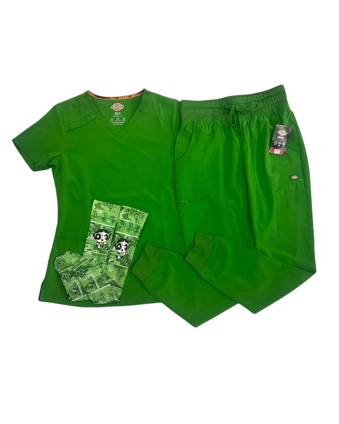 Pack Dickies Essentials Kelly Green — camisa, pantalón jogger, medias y llavero